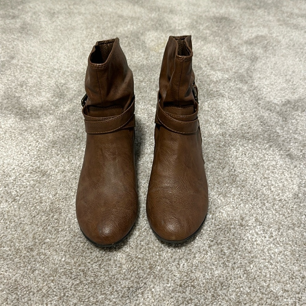 american eagle ankle boots